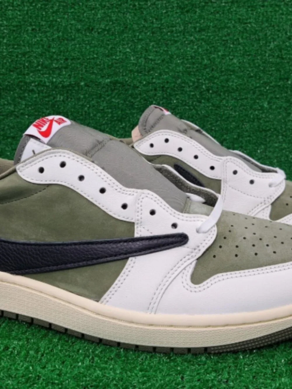 Travis Scott x Air Jordan 1 OG SP Low Medium Olive Sneakers